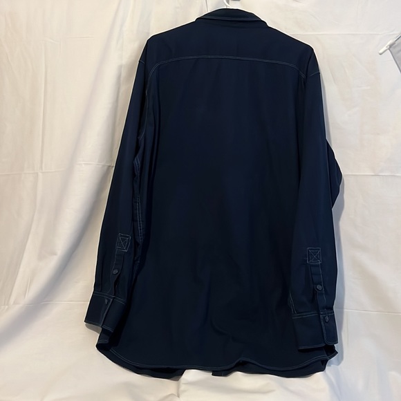 Columbia sport top. - Picture 7 of 11